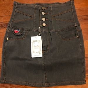 Coeur de Vague gray button denim skirt